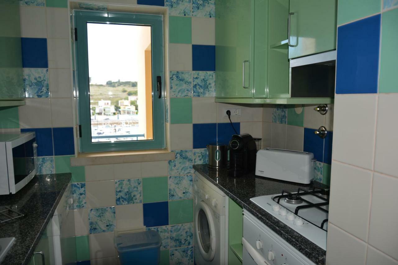 Stunning Apartment With Marina Views Albufeira Buitenkant foto